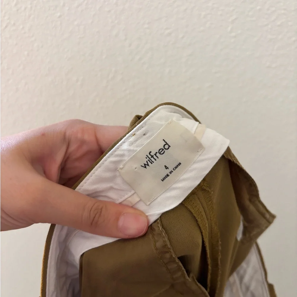 Aritzia Wilfred effortless pants - Picture 3 of 4